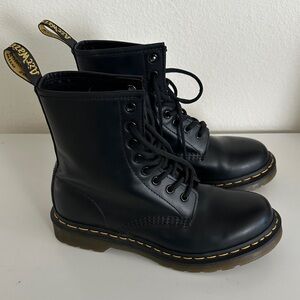 DR. MARTENS 1460 Womens Boots
